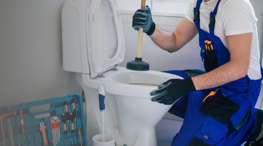 Expert burst pipe repair services in Eagle Pass, TX